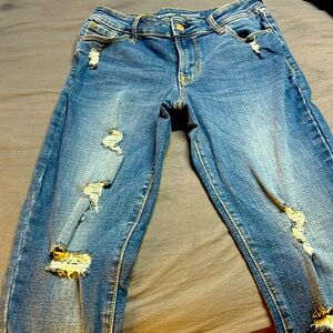 Women’s size 4 old navy mid rise jeans